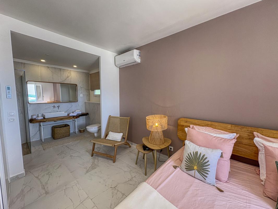 23.Location villa pied dans l'eau Saint François Guadeloupe_Suite RDC